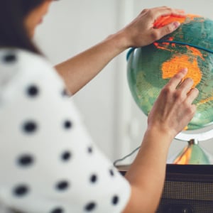 5 ways an offshore bank account breaks down borders -14 Formats image